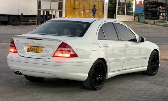 Buy Used Flanker F White Car in as–Sib in Masqat Buy Used Flanker F White Car in as–Sib in Masqat