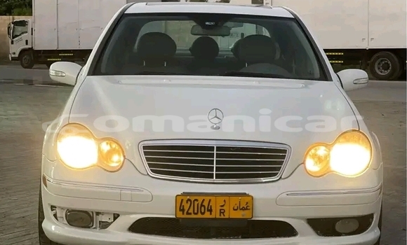 Buy Used Flanker F White Car in as–Sib in Masqat Buy Used Flanker F White Car in as–Sib in Masqat