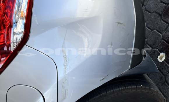 Buy Used Nissan Murano Silver Car in as–Sib in Masqat Buy Used Nissan Murano Silver Car in as–Sib in Masqat