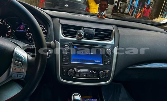 Buy Used Nissan Altima Red Car in Ruwi in Masqat Buy Used Nissan Altima Red Car in Ruwi in Masqat