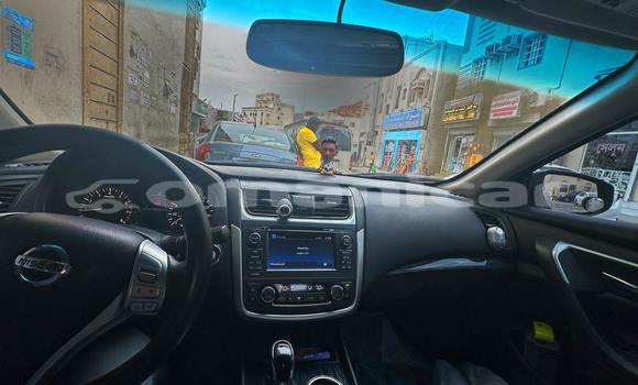 Buy Used Nissan Altima Red Car in Ruwi in Masqat Buy Used Nissan Altima Red Car in Ruwi in Masqat