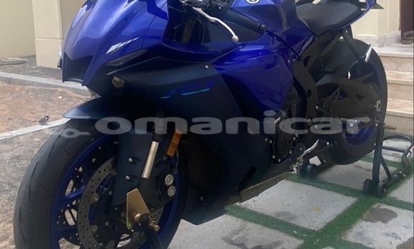 Buy Used Yamaha R1 Blue Bike in Muscat in Masqat Buy Used Yamaha R1 Blue Bike in Muscat in Masqat