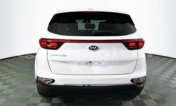 Buy Used Kia Sportage White Car in Suhar in al-Batinah Buy Used Kia Sportage White Car in Suhar in al-Batinah