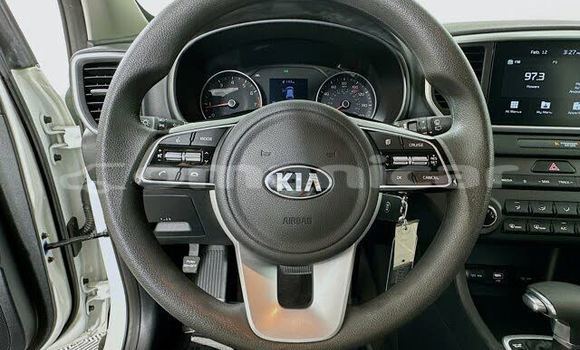 Buy Used Kia Sportage White Car in Suhar in al-Batinah Buy Used Kia Sportage White Car in Suhar in al-Batinah