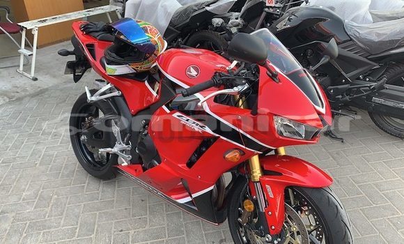 Buy Used Honda CBR Red Bike in Muscat in Masqat Buy Used Honda CBR Red Bike in Muscat in Masqat