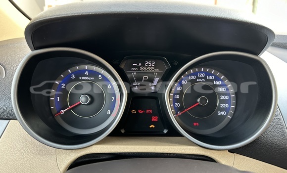 Buy Used Hyundai Elantra Beige Car in Muscat in Masqat Buy Used Hyundai Elantra Beige Car in Muscat in Masqat