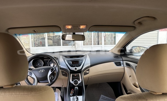 Buy Used Hyundai Elantra Beige Car in Muscat in Masqat Buy Used Hyundai Elantra Beige Car in Muscat in Masqat
