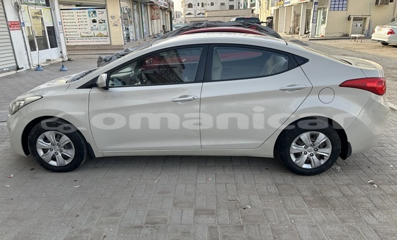 Buy Used Hyundai Elantra Beige Car in Muscat in Masqat Buy Used Hyundai Elantra Beige Car in Muscat in Masqat