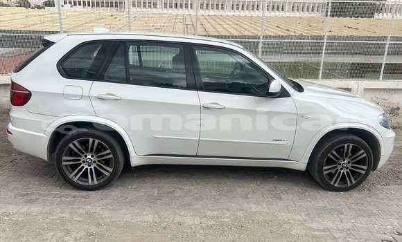 Buy Used BMW X5 White Car in Masqat in Masqat Buy Used BMW X5 White Car in Masqat in Masqat