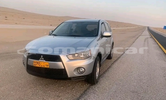Buy Used Mitsubishi Chariot Silver Car in Nizwa in ad-Dakhiliyah Buy Used Mitsubishi Chariot Silver Car in Nizwa in ad-Dakhiliyah
