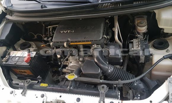 Buy Used Toyota Avanza White Car in al–Khaburah in al-Batinah Buy Used Toyota Avanza White Car in al–Khaburah in al-Batinah