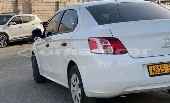 Buy Used BMW 3–Series White Car in Saham in al-Batinah Buy Used BMW 3–Series White Car in Saham in al-Batinah