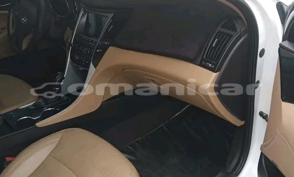 Buy Used Toyota Starlet White Car in as–Suwayq in al-Batinah Buy Used Toyota Starlet White Car in as–Suwayq in al-Batinah