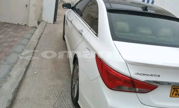 Buy Used Toyota Starlet White Car in as–Suwayq in al-Batinah Buy Used Toyota Starlet White Car in as–Suwayq in al-Batinah