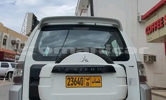 Buy Used Mitsubishi ASX White Car in as–Sib in Masqat Buy Used Mitsubishi ASX White Car in as–Sib in Masqat