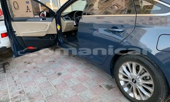 Buy Used BMW 02 (E10) Black Car in as–Sib in Masqat Buy Used BMW 02 (E10) Black Car in as–Sib in Masqat