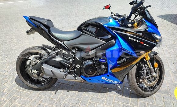 Buy Used Suzuki GSX-S Blue Bike in Muscat in Masqat Buy Used Suzuki GSX-S Blue Bike in Muscat in Masqat