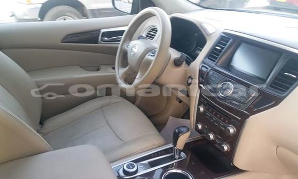 Buy Used Nissan Pathfinder Black Car in Masqat in Masqat Buy Used Nissan Pathfinder Black Car in Masqat in Masqat