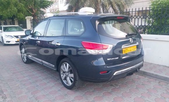 Buy Used Nissan Pathfinder Black Car in Masqat in Masqat Buy Used Nissan Pathfinder Black Car in Masqat in Masqat
