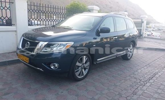 Buy Used Nissan Pathfinder Black Car in Masqat in Masqat Buy Used Nissan Pathfinder Black Car in Masqat in Masqat