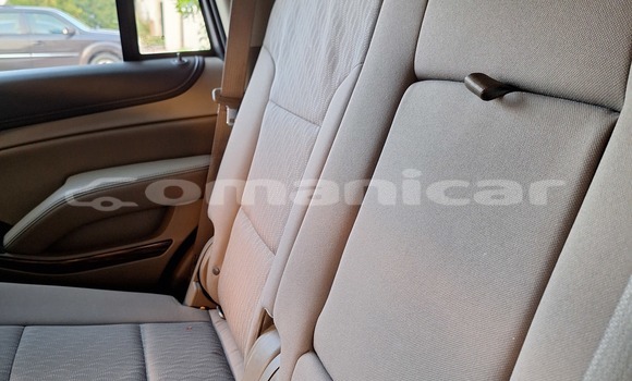 Buy Used GMC Yukon Black Car in Al khuwair in al-Batinah Buy Used GMC Yukon Black Car in Al khuwair in al-Batinah