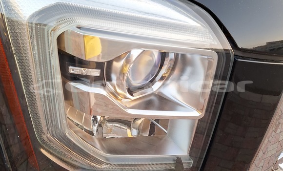 Buy Used GMC Yukon Black Car in Al khuwair in al-Batinah Buy Used GMC Yukon Black Car in Al khuwair in al-Batinah