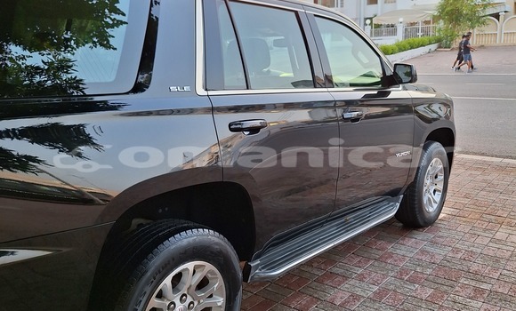 Buy Used GMC Yukon Black Car in Al khuwair in al-Batinah Buy Used GMC Yukon Black Car in Al khuwair in al-Batinah