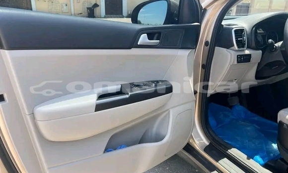 Buy Used Kia Sportage Black Car in Muscat in Masqat Buy Used Kia Sportage Black Car in Muscat in Masqat