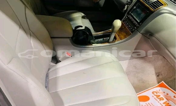 Buy Used Toyota Avalon White Car in as–Sib in Masqat Buy Used Toyota Avalon White Car in as–Sib in Masqat