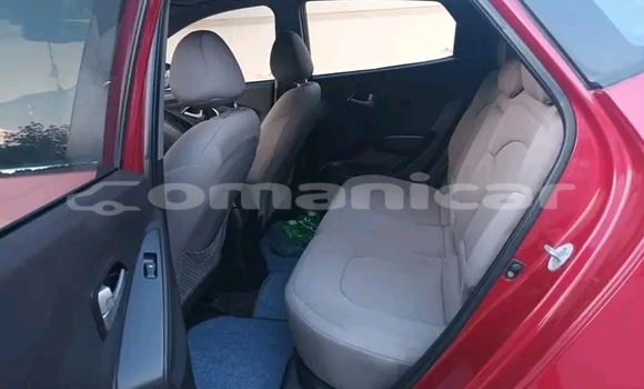 Buy Used Hyundai Tucson Red Car in Ruwi in Masqat Buy Used Hyundai Tucson Red Car in Ruwi in Masqat