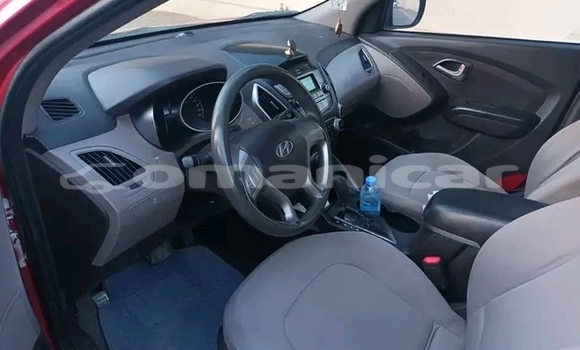 Buy Used Hyundai Tucson Red Car in Ruwi in Masqat Buy Used Hyundai Tucson Red Car in Ruwi in Masqat