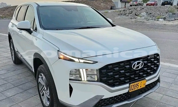 Buy Used Hyundai Santamo White Car in as–Sib in Masqat Buy Used Hyundai Santamo White Car in as–Sib in Masqat