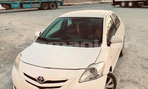 Buy Used Toyota Yaris White Car in as–Sib in Masqat Buy Used Toyota Yaris White Car in as–Sib in Masqat