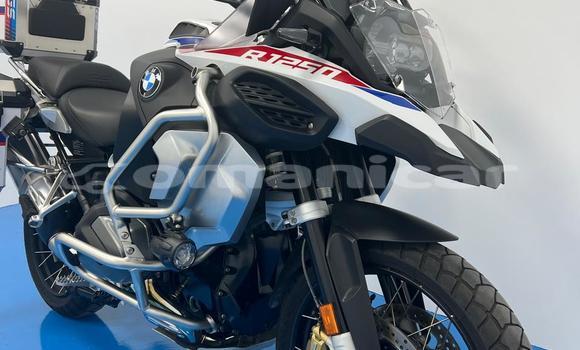 Buy Used BMW GS Beige Bike in Muscat in Masqat Buy Used BMW GS Beige Bike in Muscat in Masqat