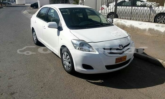 Buy Used Toyota Yaris White Car in Masqat in Masqat Buy Used Toyota Yaris White Car in Masqat in Masqat