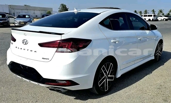 Buy Used Toyota Esquire White Car in Saham in al-Batinah Buy Used Toyota Esquire White Car in Saham in al-Batinah