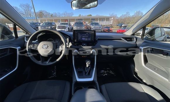 Buy Used Toyota RAV4 Beige Car in al–Masna'ah in al-Batinah Buy Used Toyota RAV4 Beige Car in al–Masna'ah in al-Batinah