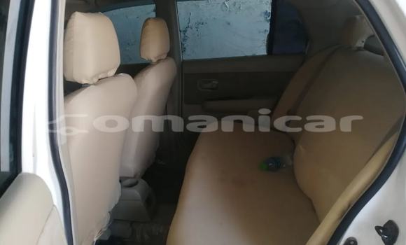 Buy Used Nissan Tiida White Car in Salalah in Dhufar Buy Used Nissan Tiida White Car in Salalah in Dhufar