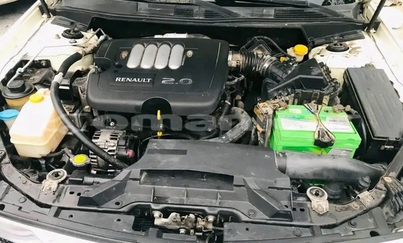 Buy Used Renault Alaskan White Car in Masqat in Masqat Buy Used Renault Alaskan White Car in Masqat in Masqat