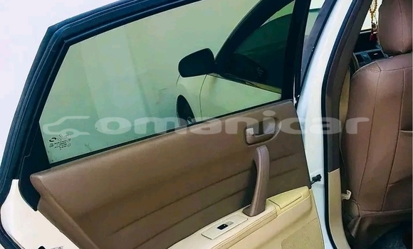 Buy Used Renault Alaskan White Car in Masqat in Masqat Buy Used Renault Alaskan White Car in Masqat in Masqat