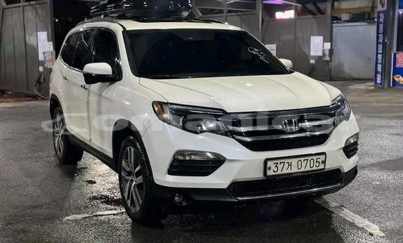 Buy Used Honda Pilot White Car in al–Khaburah in al-Batinah Buy Used Honda Pilot White Car in al–Khaburah in al-Batinah
