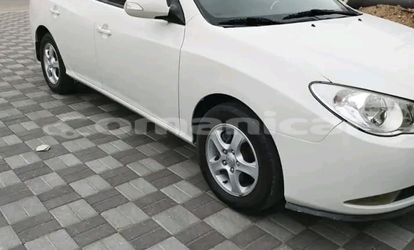 Buy Used Hyundai Elantra White Car in Rusayl in Rusayl