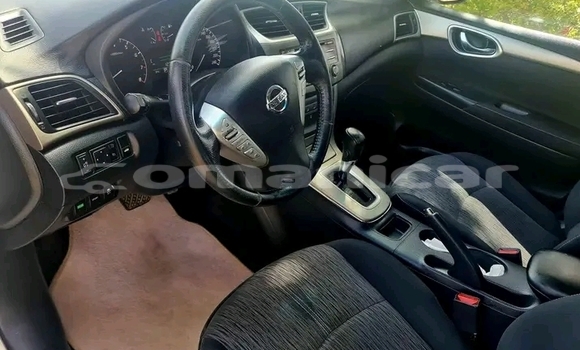 Buy Used Nissan Stanza White Car in Azaiba in Masqat Buy Used Nissan Stanza White Car in Azaiba in Masqat