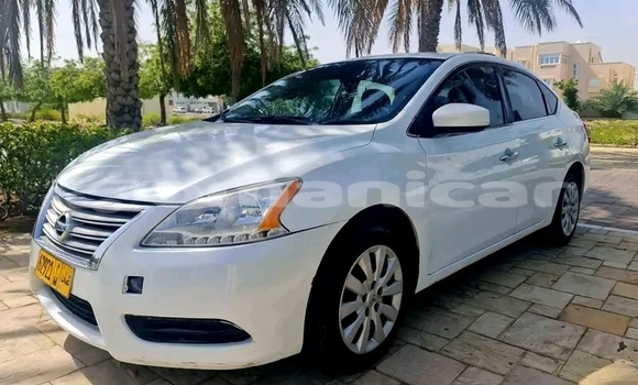 Buy Used Nissan Stanza White Car in Azaiba in Masqat Buy Used Nissan Stanza White Car in Azaiba in Masqat