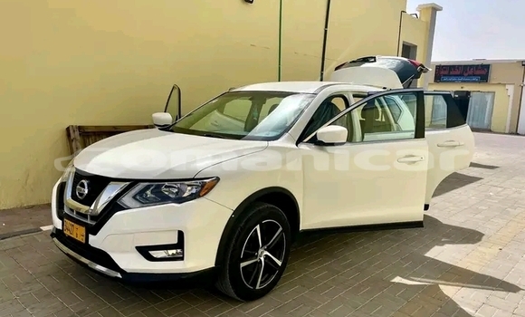 Buy Used Nissan Rogue White Car in as–Suwayq in al-Batinah Buy Used Nissan Rogue White Car in as–Suwayq in al-Batinah