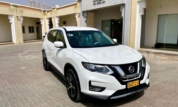 Buy Used Nissan Rogue White Car in as–Suwayq in al-Batinah Buy Used Nissan Rogue White Car in as–Suwayq in al-Batinah
