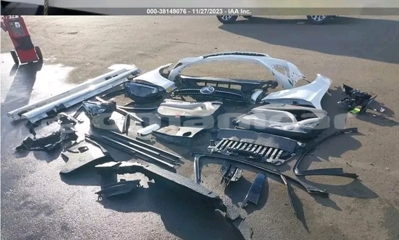 Buy Used Mercedes-Benz 290 White Car in al–Khaburah in al-Batinah Buy Used Mercedes-Benz 290 White Car in al–Khaburah in al-Batinah