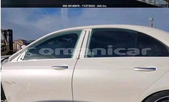 Buy Used Mercedes-Benz 290 White Car in al–Khaburah in al-Batinah Buy Used Mercedes-Benz 290 White Car in al–Khaburah in al-Batinah