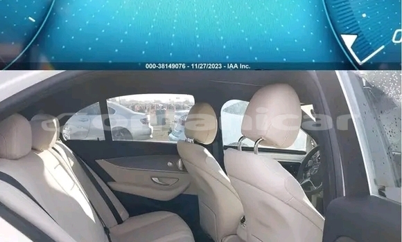 Buy Used Mercedes-Benz 290 White Car in al–Khaburah in al-Batinah Buy Used Mercedes-Benz 290 White Car in al–Khaburah in al-Batinah