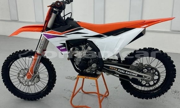 Buy Used KTM 250 Beige Bike in Muscat in Masqat Buy Used KTM 250 Beige Bike in Muscat in Masqat
